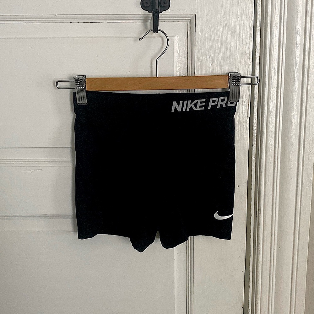 Black Nike Pros